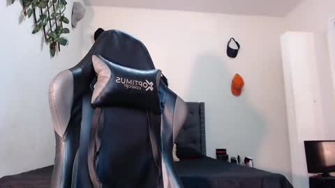 chris online show from 01-30-25, 08:42
