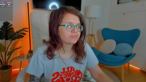 Snapshot of ariell_mini chatting on 03-16-26, 06:50 Ariell Mini online show from 03-16-26, 06:50