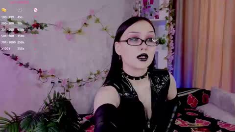 Dee online show from 03-10-26, 05:34