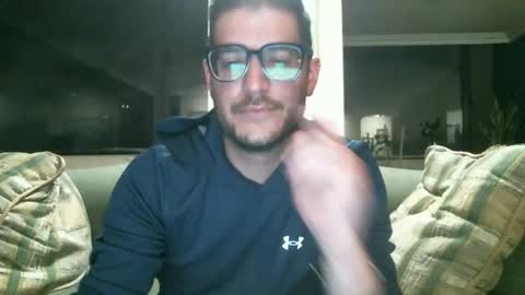 Snapshot of arielsinho chatting on 05-18-26, 05:46 Anon online show from 05-18-26, 05:46