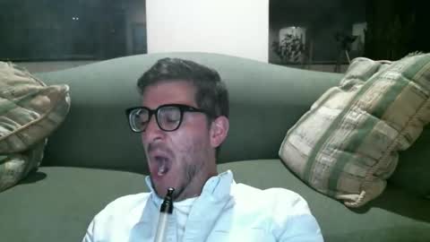 Snapshot of arielsinho chatting on 05-30-26, 06:10 Anon online show from 05-30-26, 06:10