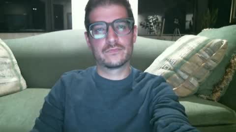 Snapshot of arielsinho chatting on 06-16-26, 04:26 Anon online show from 06-16-26, 04:26