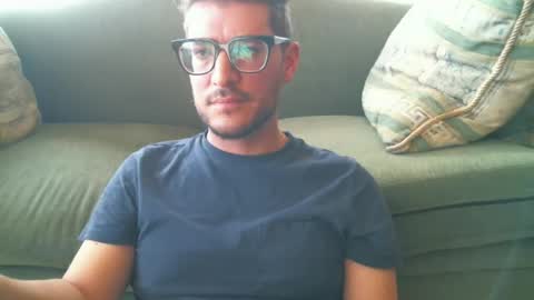 Snapshot of arielsinho chatting on 06-27-26, 02:23 Anon online show from 06-27-26, 02:23