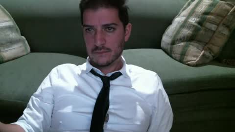 Snapshot of arielsinho chatting on 07-26-26, 06:21 Anon online show from 07-26-26, 06:21