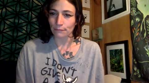 ariel  colin when hes here online show from 12-04-24, 04:54