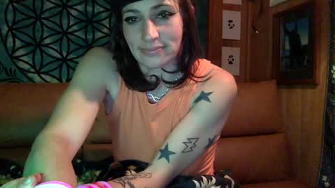 ariel  colin when hes here online show from 01-17-25, 03:12