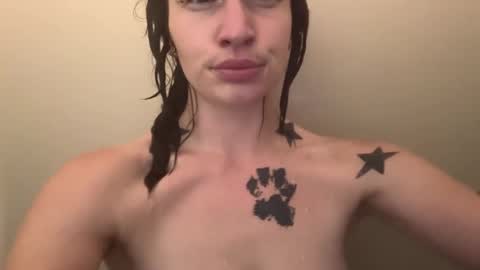 ariel  colin when hes here online show from 01-31-25, 04:27