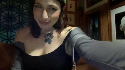 ariel  colin when hes here online show from 03-04-25, 04:06