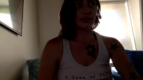 ariel  colin when hes here online show from 10-05-25, 09:13