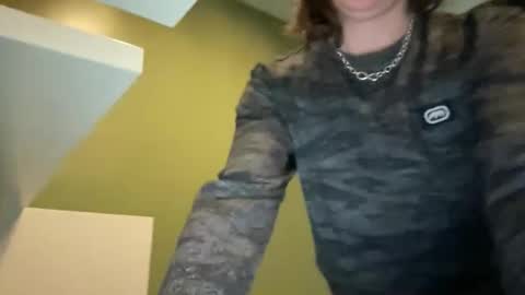 ariel  colin when hes here online show from 01-11-26, 01:49