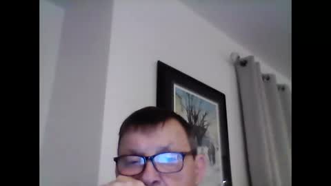 Snapshot of ariens chatting on 12-04-24, 01:14 ariens online show from 12-04-24, 01:14