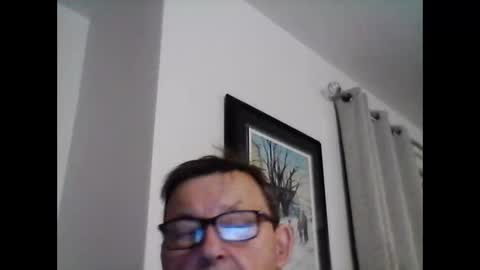 Snapshot of ariens chatting on 01-03-25, 01:27 ariens online show from 01-03-25, 01:27