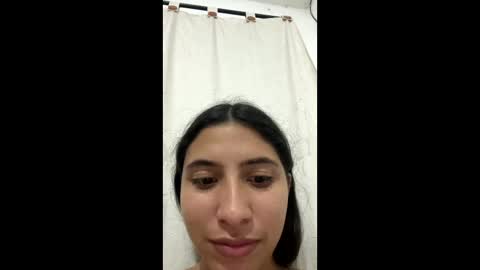 Snapshot of aries_plays chatting on 11-17-25, 04:18 aries_plays online show from 11-17-25, 04:18