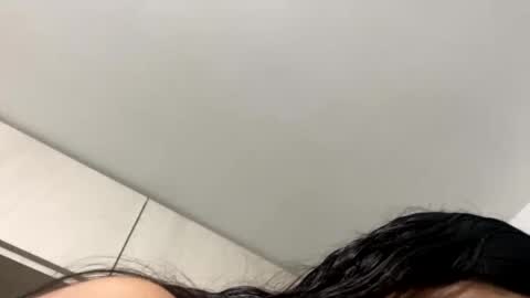 Snapshot of aries_plays chatting on 11-25-25, 12:32 aries_plays online show from 11-25-25, 12:32