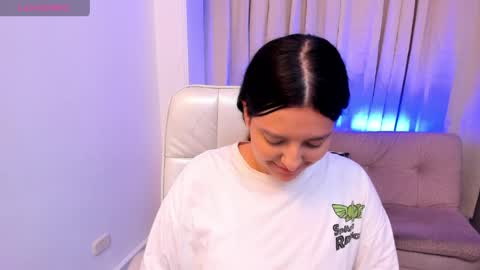 Snapshot of arihanna_london chatting on 05-26-26, 03:24 arihanna_london online show from 05-26-26, 03:24