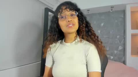 Snapshot of arihsay_evans chatting on 09-16-25, 06:03 Arihsay Evans online show from 09-16-25, 06:03