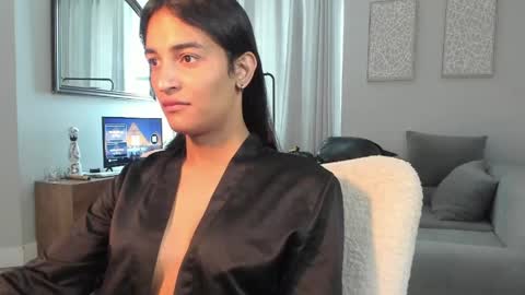 Aria online show from 05-15-26, 04:03
