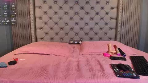 Snapshot of ariiadana chatting on 09-09-25, 06:07 ARIANA online show from 09-09-25, 06:07