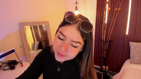Snapshot of ariianabaker chatting on 04-16-26, 09:04 Arianna online show from 04-16-26, 09:04