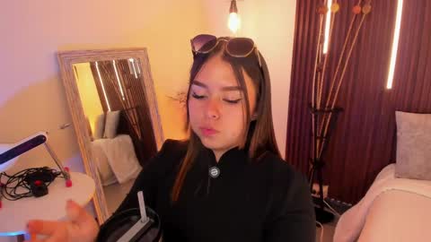 Snapshot of ariianabaker chatting on 04-16-26, 09:50 Arianna online show from 04-16-26, 09:50