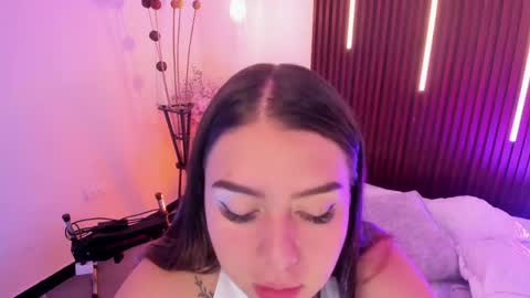 Snapshot of ariianabaker chatting on 04-22-26, 01:45 Arianna online show from 04-22-26, 01:45