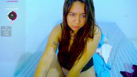 Snapshot of ariianastone chatting on 02-19-25, 05:16 ariianastone online show from 02-19-25, 05:16
