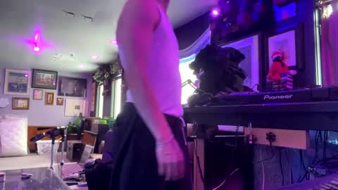 arimeyer online show from 12-05-24, 02:22