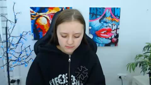 arinabelle online show from 11-30-25, 02:26