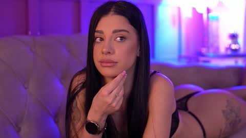 Snapshot of arinarhodes chatting on 09-30-25, 05:29 Arina online show from 09-30-25, 05:29