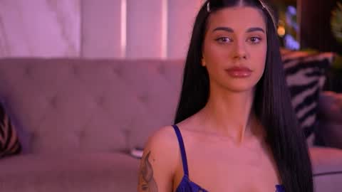 Snapshot of arinarhodes chatting on 11-01-25, 06:32 Arina online show from 11-01-25, 06:32