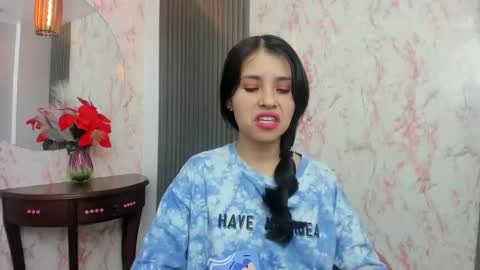 Snapshot of arisha_lee2 chatting on 01-09-25, 12:41 arisha_lee2 online show from 01-09-25, 12:41