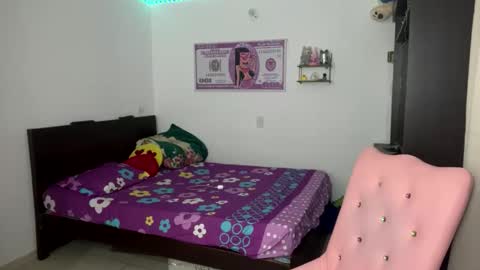 ariza1515 online show from 12-01-25, 11:59