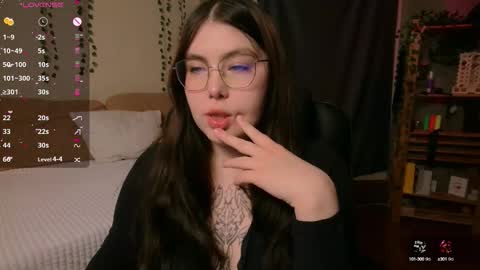 Astrid online show from 10-08-25, 01:47