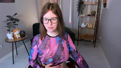 Snapshot of arizzzona_baby chatting on 11-06-25, 06:14 Arizona online show from 11-06-25, 06:14