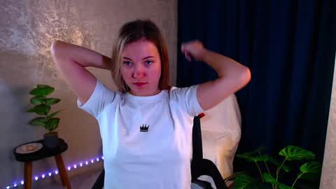 Arlana online show from 11-10-25, 01:37