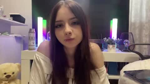 Bella online show from 07-30-26, 07:40