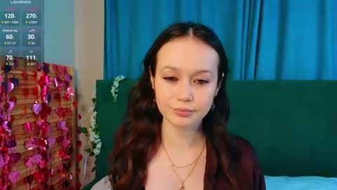 Snapshot of arlengross chatting on 07-05-26, 08:27 Bella3 online show from 07-05-26, 08:27