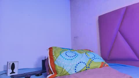 Arleth  online show from 10-25-25, 03:14