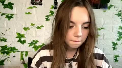 Snapshot of armandahaley chatting on 05-21-26, 02:13 Lisa online show from 05-21-26, 02:13