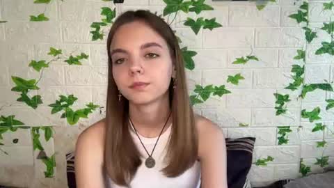 Snapshot of armandahaley chatting on 06-25-26, 02:10 Lisa online show from 06-25-26, 02:10