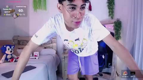 Snapshot of armondx_parkr chatting on 09-23-25, 08:45 armond online show from 09-23-25, 08:45