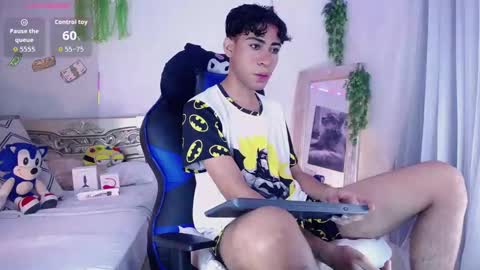 Snapshot of armondx_parkr chatting on 10-10-25, 02:32 armond online show from 10-10-25, 02:32