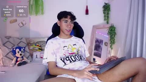 Snapshot of armondx_parkr chatting on 11-16-25, 11:21 armond online show from 11-16-25, 11:21