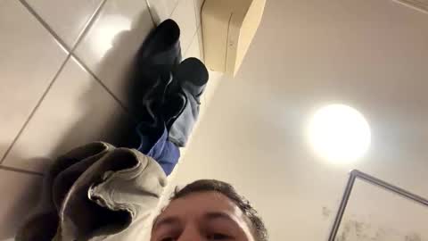 Snapshot of armyskater32 chatting on 11-04-25, 09:14 armyskater32 online show from 11-04-25, 09:14