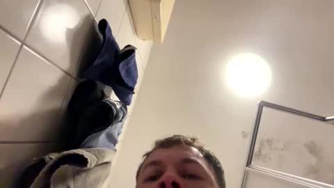 Snapshot of armyskater32 chatting on 11-13-25, 09:58 armyskater32 online show from 11-13-25, 09:58