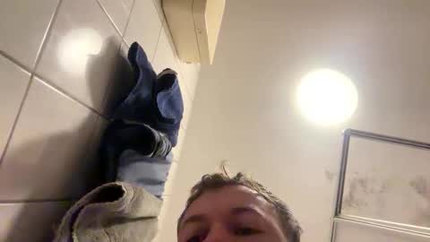 Snapshot of armyskater32 chatting on 11-16-25, 09:26 armyskater32 online show from 11-16-25, 09:26