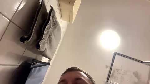 Snapshot of armyskater32 chatting on 12-18-25, 10:27 armyskater32 online show from 12-18-25, 10:27