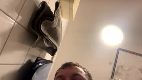 Snapshot of armyskater32 chatting on 01-07-26, 09:39 armyskater32 online show from 01-07-26, 09:39