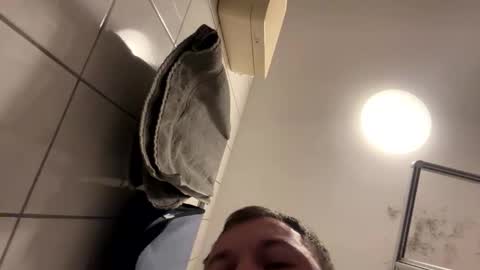 Snapshot of armyskater32 chatting on 01-15-26, 08:56 armyskater32 online show from 01-15-26, 08:56