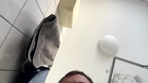 Snapshot of armyskater32 chatting on 01-16-26, 12:31 armyskater32 online show from 01-16-26, 12:31